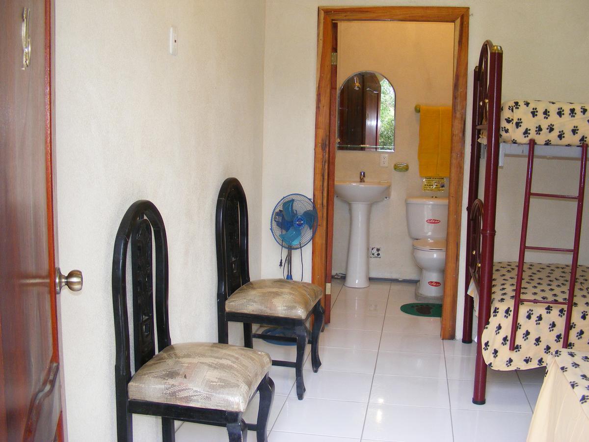 Hostal Maxima Puerto López Eksteriør bilde