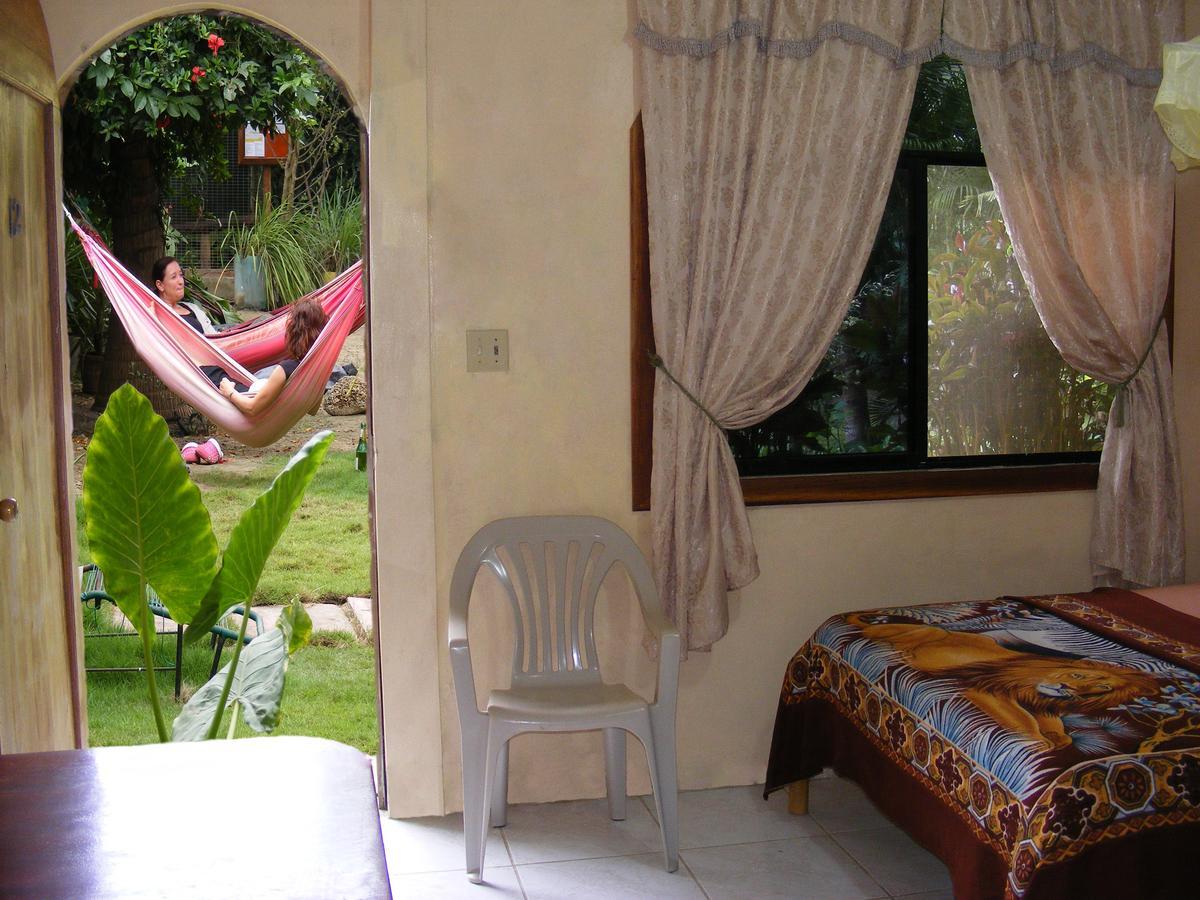 Hostal Maxima Puerto López Eksteriør bilde